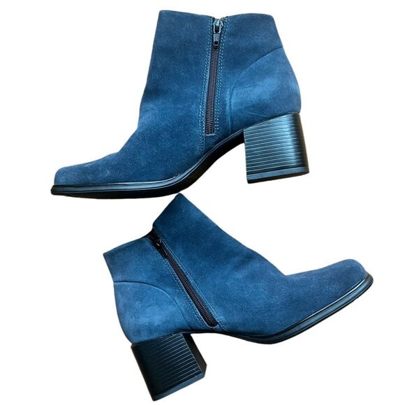 NWB White Mountain Blue Suede Block Heel Winter Booties Sz 9.5 - Picture 2 of 8